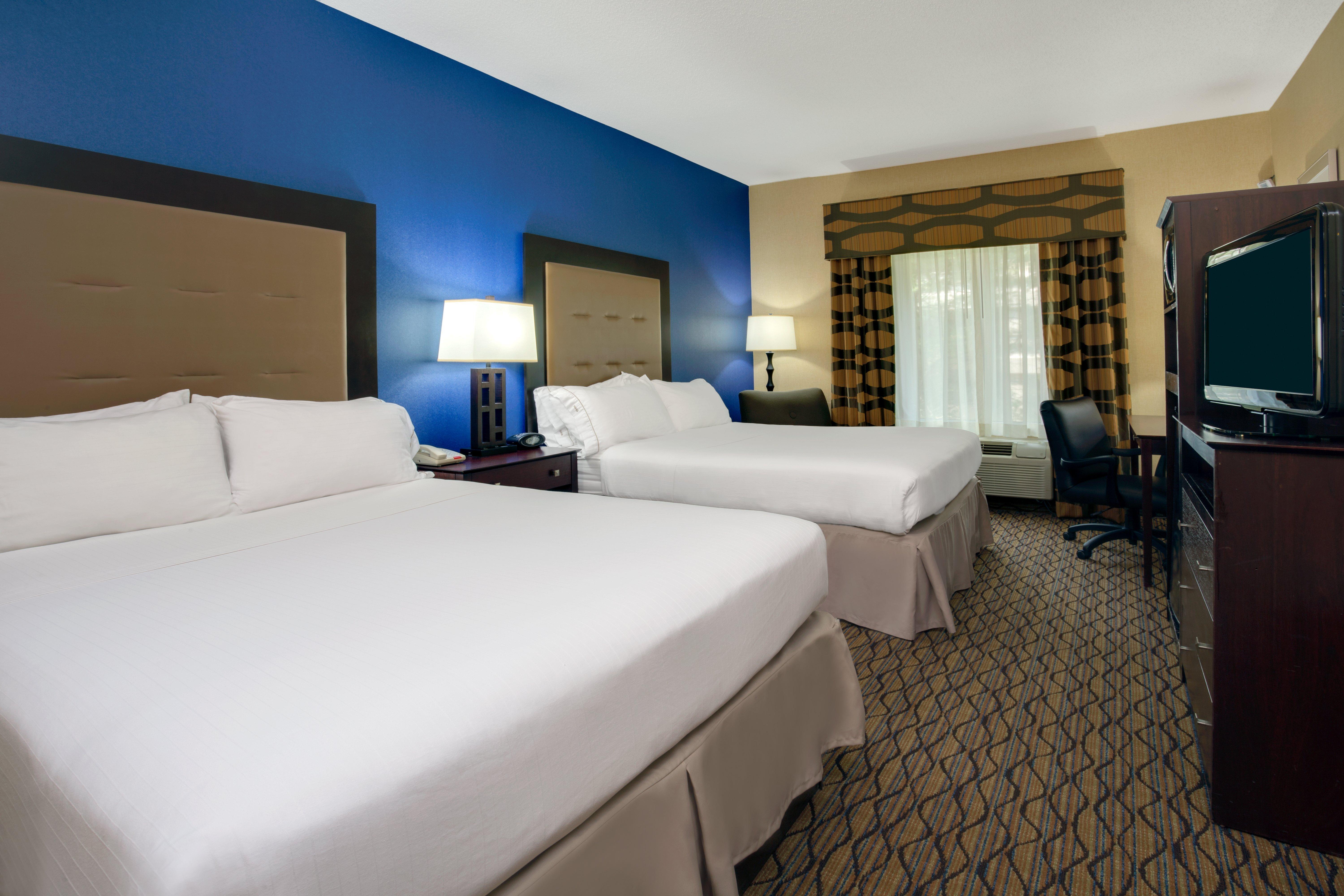 Holiday Inn Express Tower Center New Brunswick By Ihg East Brunswick Bagian luar foto