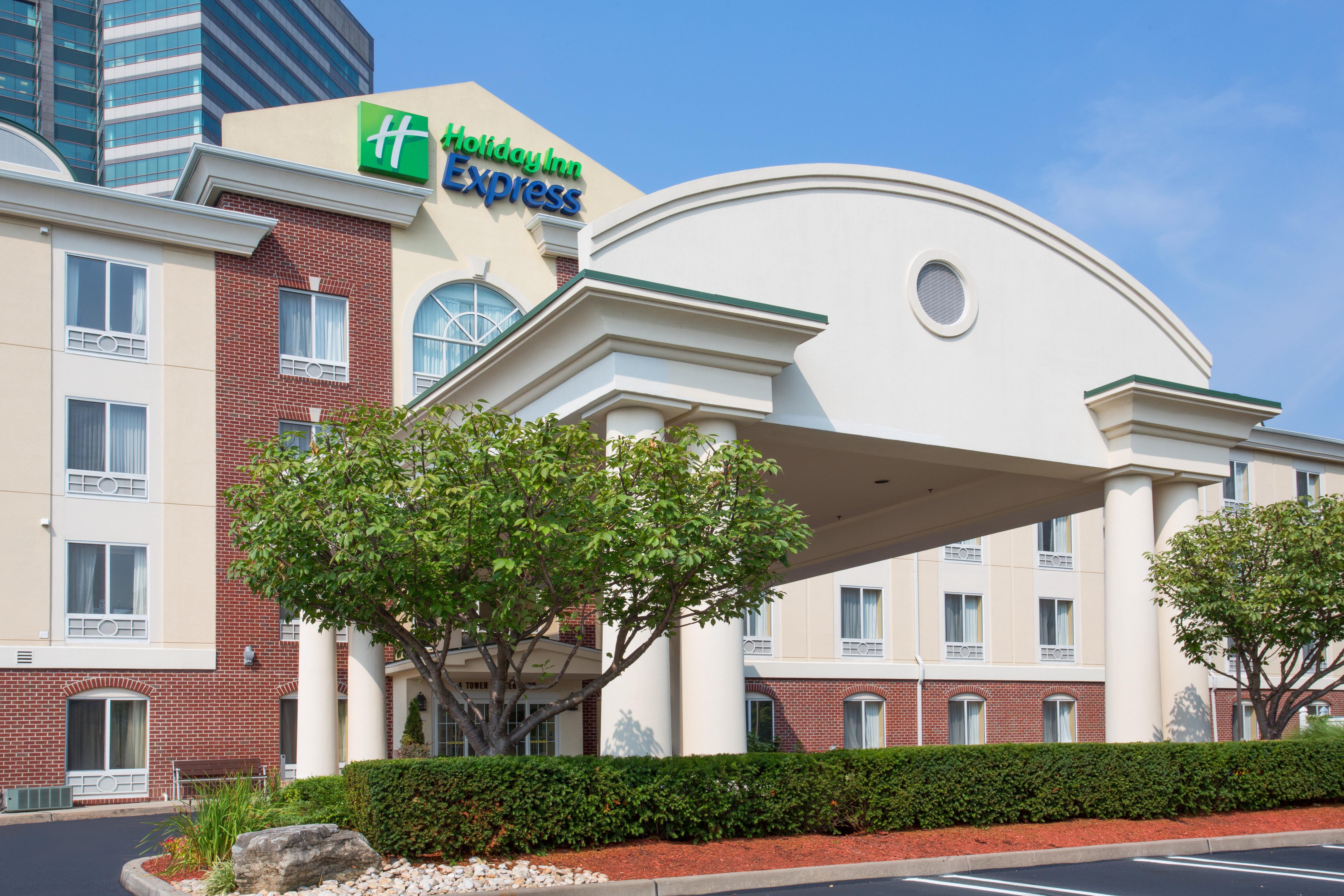 Holiday Inn Express Tower Center New Brunswick By Ihg East Brunswick Bagian luar foto